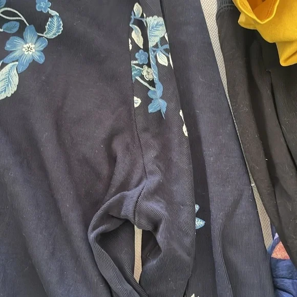 Chico’s V neck Navy Blue shirt size XXL - Picture 8 of 9